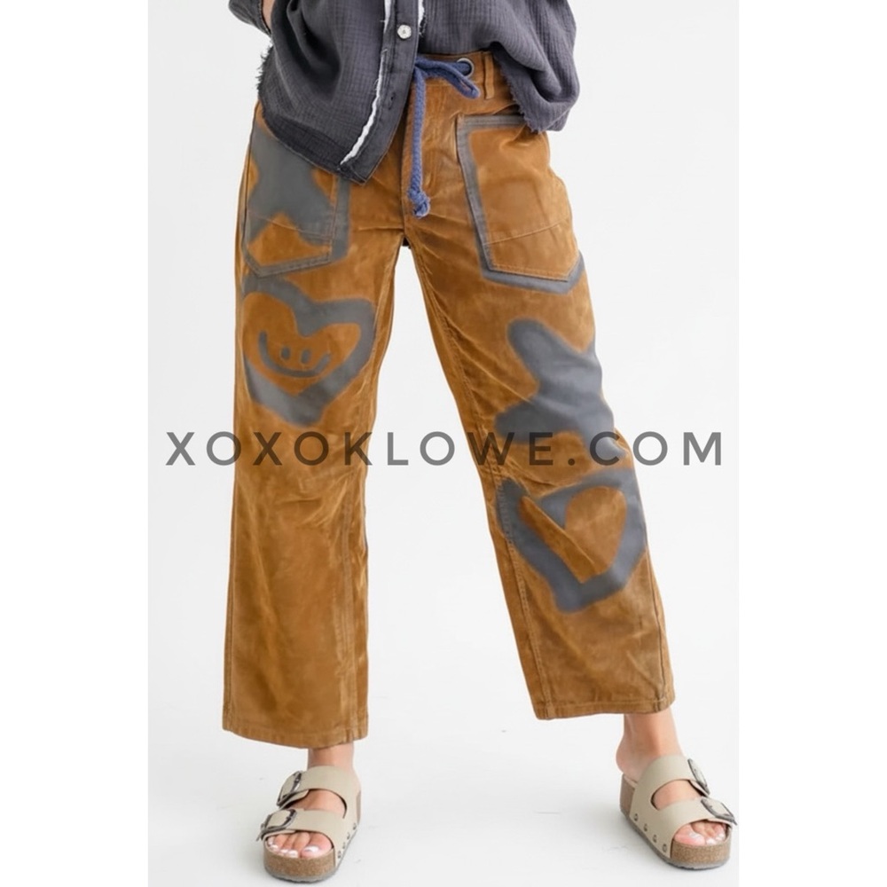 Oli & Hali Brown Straight-Leg Patch Pants with Gray Heart Graphics